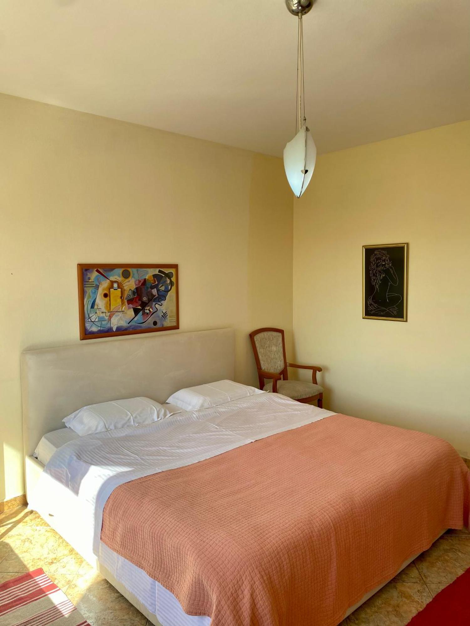 Rtsh Apartment Тирана Екстериор снимка